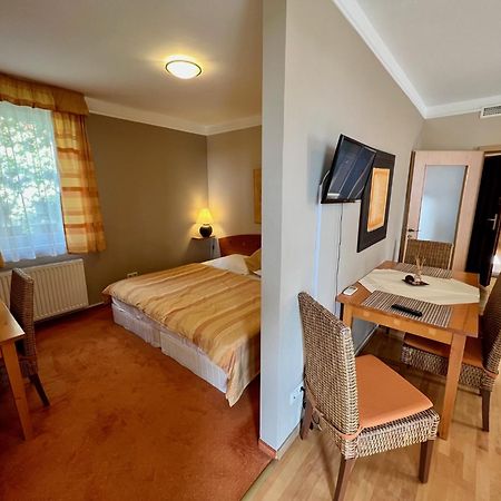 Luxus Golf Apartment Бік Екстер'єр фото