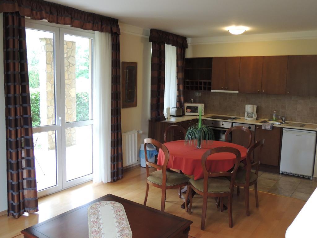 Luxus Golf Apartment Бік Номер фото