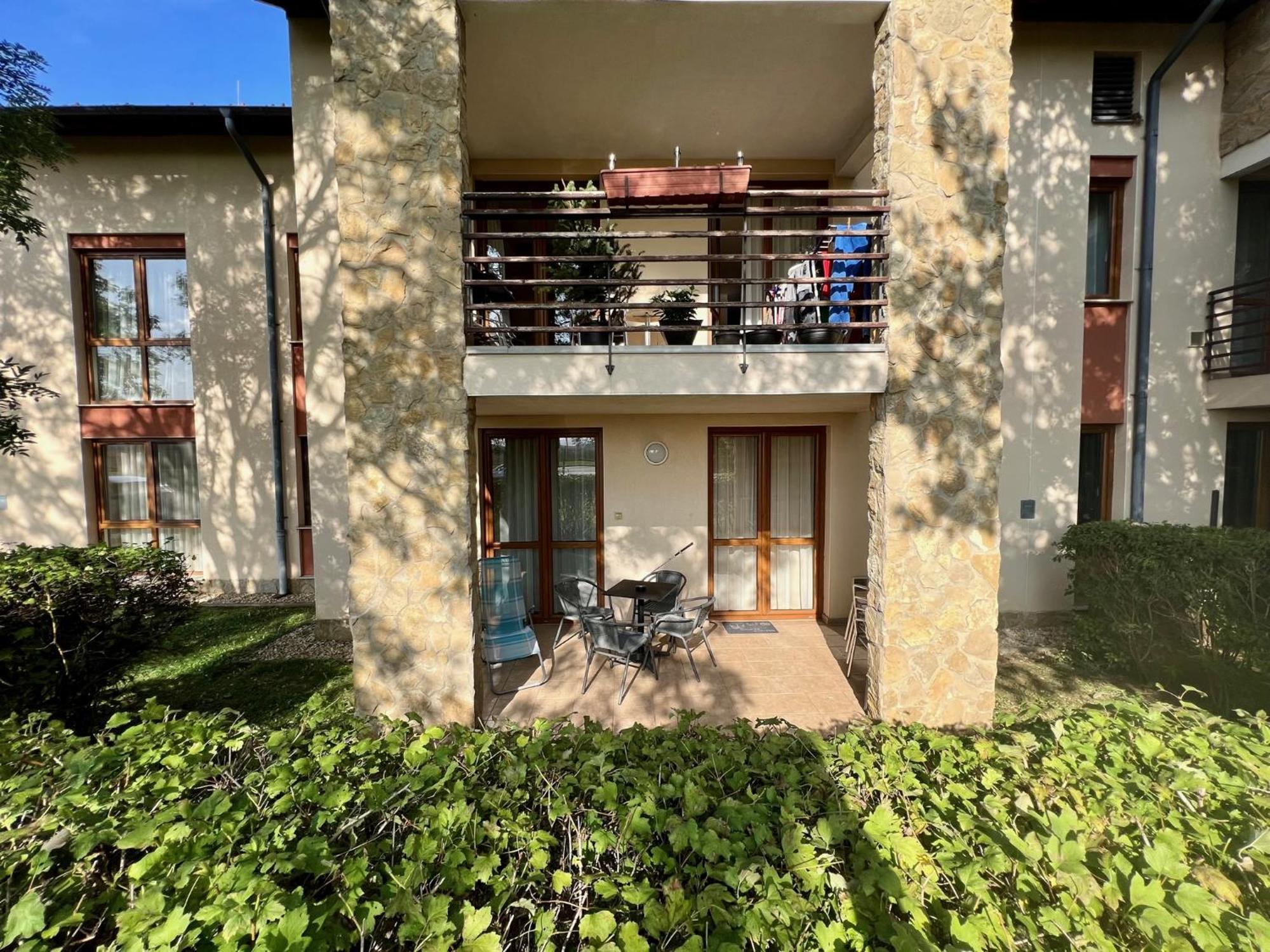 Luxus Golf Apartment Бік Екстер'єр фото