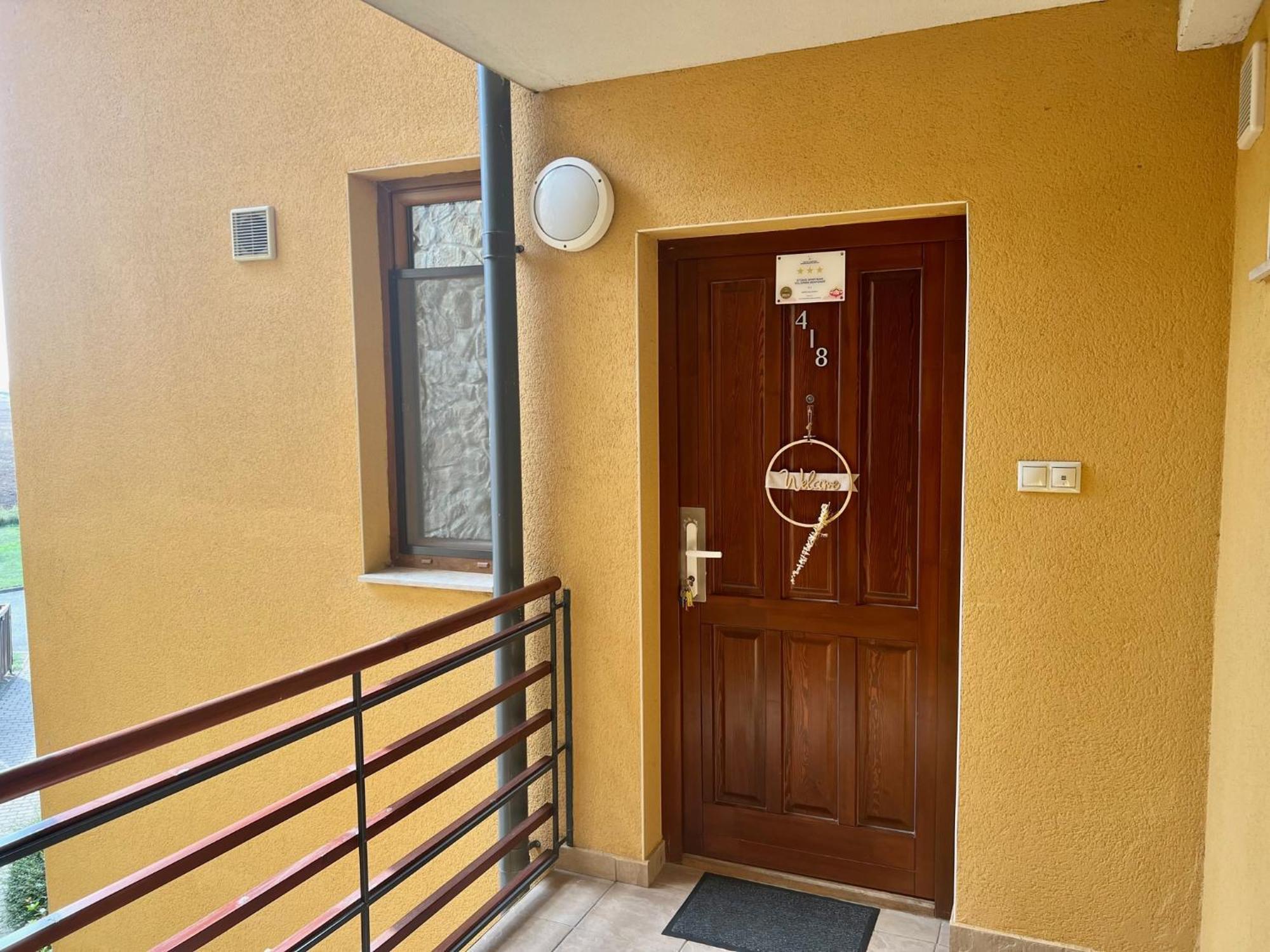 Luxus Golf Apartment Бік Екстер'єр фото